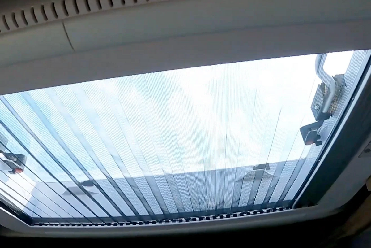 NomadicArk 700 x 500 Van and RV Skylight Roof Hatch with Blind and Bug Screen